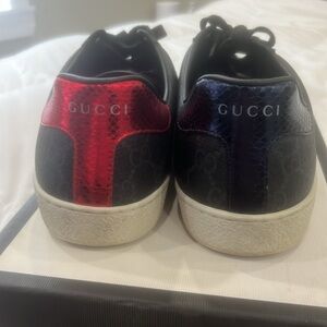 Gucci Monogram Low size 9